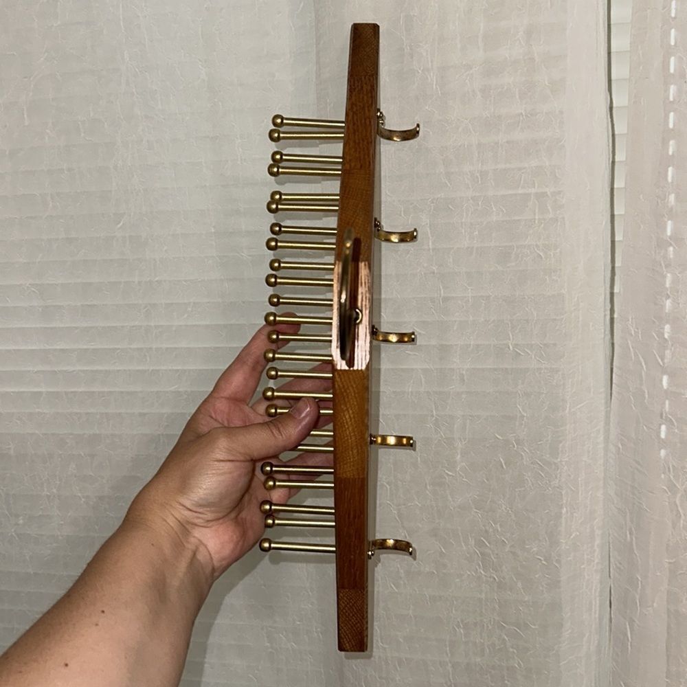 Vintage Oak Gold Tone Tie & Belt Hanger - Picture 7 of 7